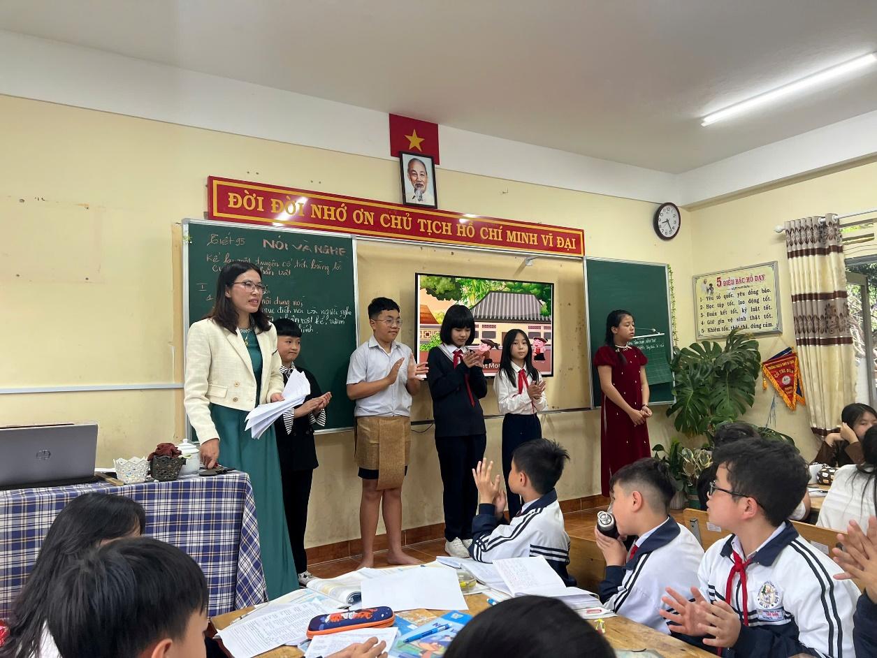 TỔ NGỮ VĂN TIẾP TỤC TỔ CHỨC TIẾT DẠY MINH HOẠ CHUYÊN ĐỀ THEO HƯỚNG NGHIÊN CỨU BÀI HỌC