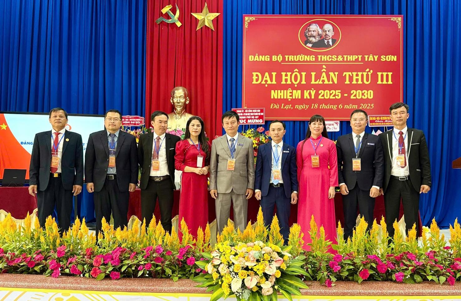ĐẢNG BỘ TRƯỜNG THCS & THPT TÂY SƠN – ĐÀ LẠT   TỔ CHỨC THÀNH CÔNG ĐẠI HỘI ĐẢNG BỘ KHÓA III, NHIỆM KỲ 2025–2030