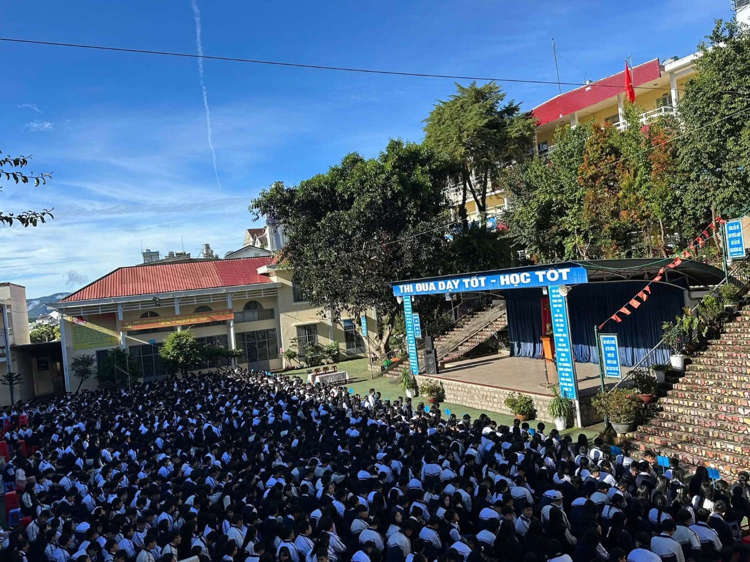 [TIN HOẠT ĐỘNG] TRƯỜNG THCS VÀ THPT TÂY SƠN TỔ CHỨC THÀNH CÔNG CHƯƠNG TRÌNH TRIỂN KHAI NỘI QUY HỌC SINH KHỐI SÁNG NĂM HỌC 2026 – 2027
